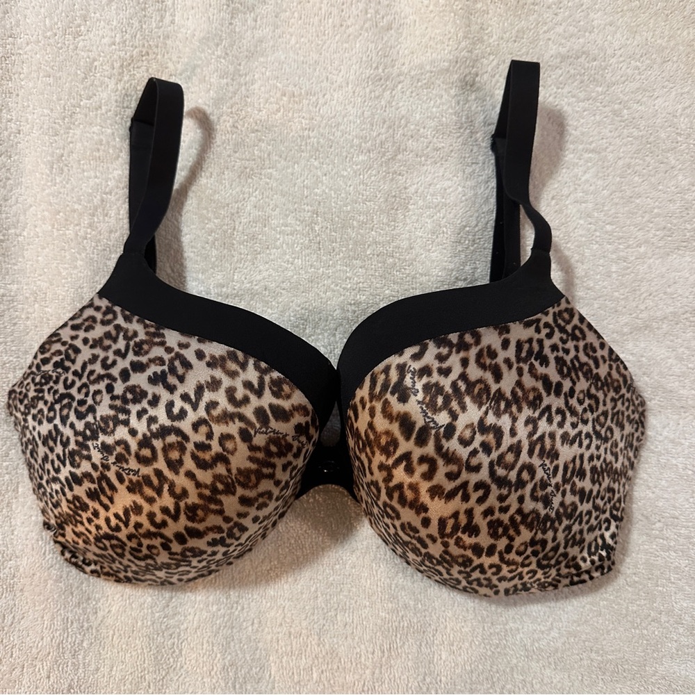 Victoria’s Secret push-up bra size 34DD